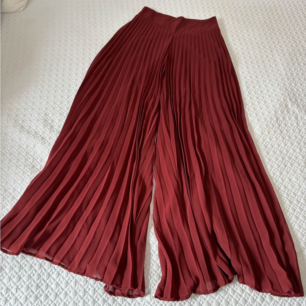 Lush Wide Leg Pleated Pants in Deep Burgundy